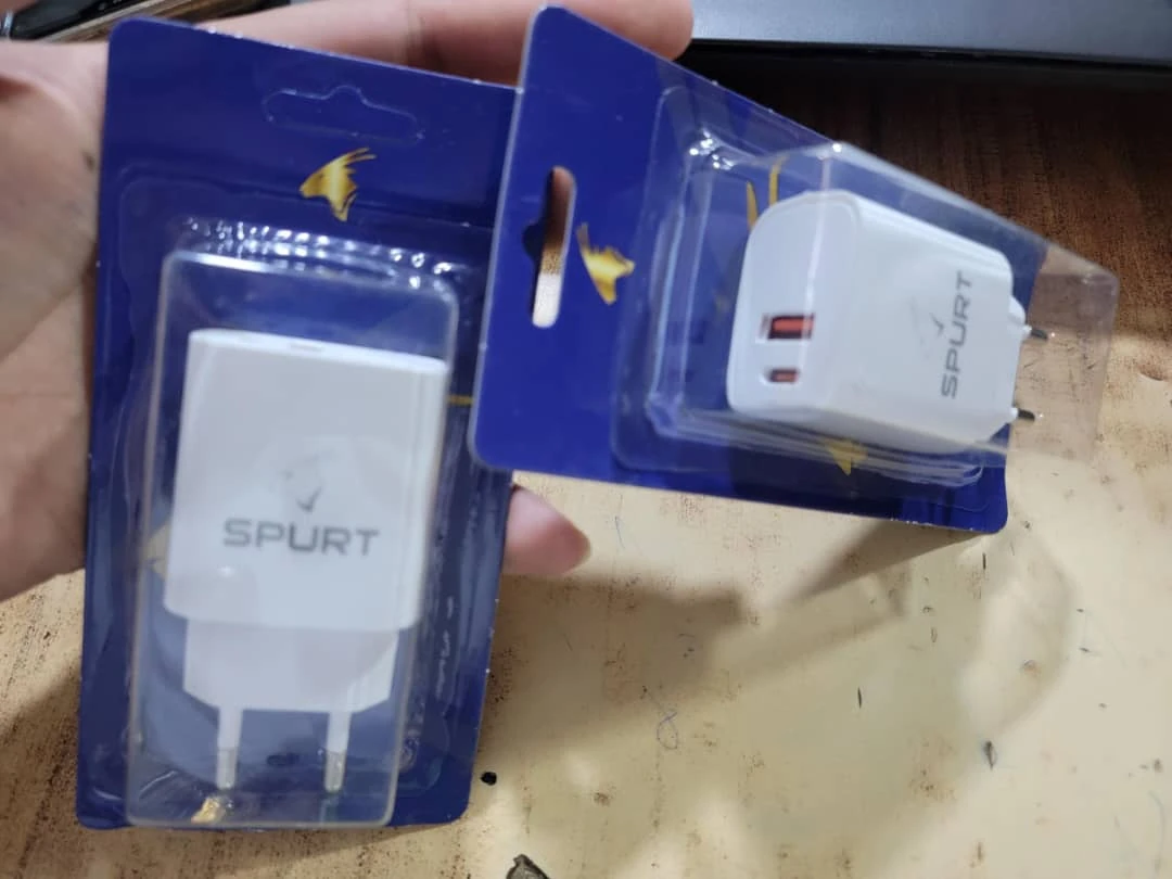 راس شاحن سيارة مخرج القوة الساحرة